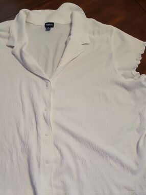 GapBody White Short-Sleeve Button Down Shirt
